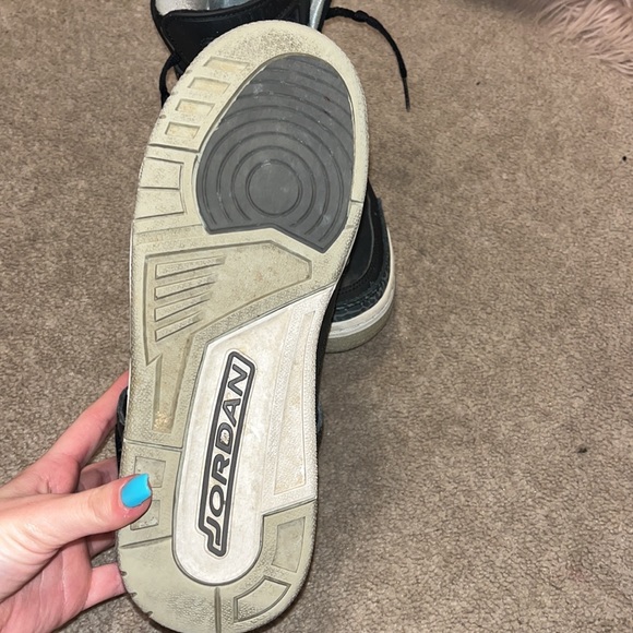 Jordan’s - Picture 2 of 5